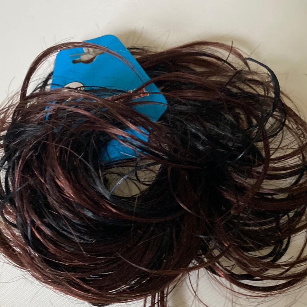 NWT Hair Poof
